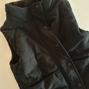 BLACK PUFFER VEST | LB 4-5y EUC